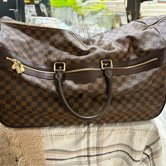 Louis Vuitton Travel Bag - Picture 16 of 16